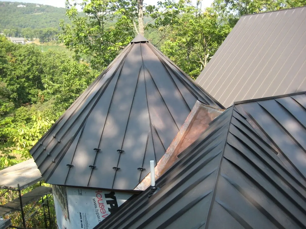 Professional Gutter Cleaning by Craftsman Roofing in Willistown